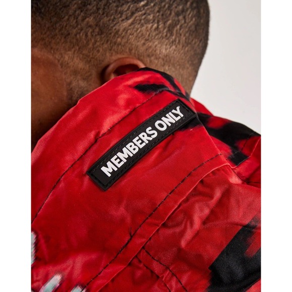 Jean-Michel Basquiat x Members Only Hooded Red Black Midweight Jacket Small NWT - Picture 3 of 4